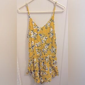 Arizona Jean Co Yellow Floral Romper SZ L